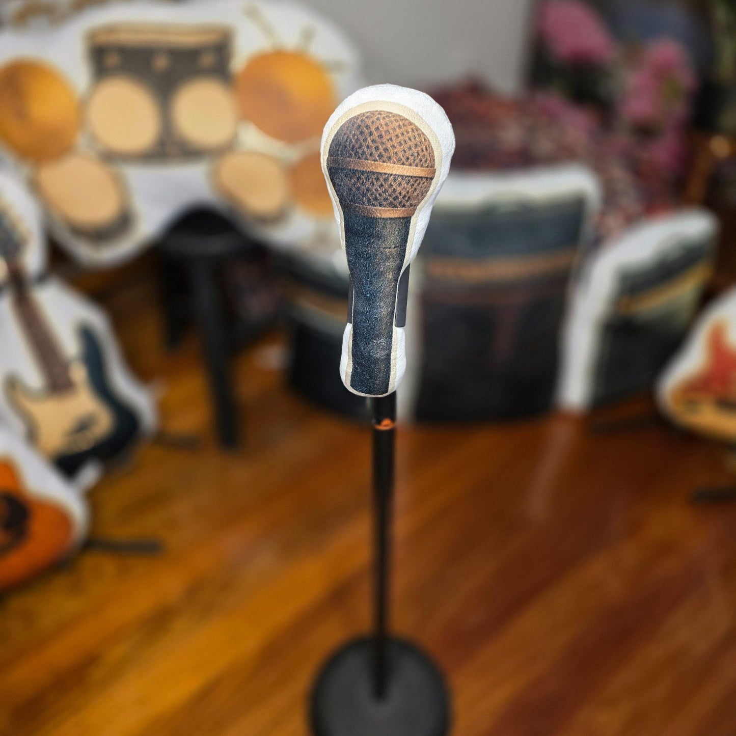 The Setlist Lead Singer Mic – Shaped Cushion – Microphone - 20 cm – | FAWNE