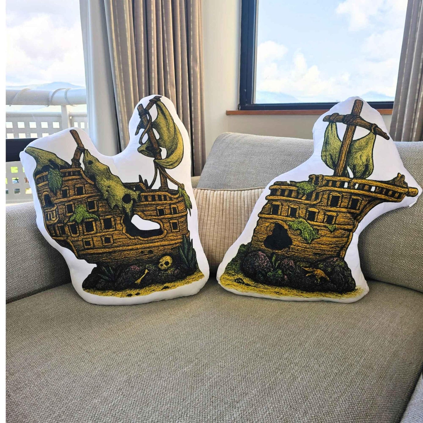 Sunken Pirate Ship Shaped Cushion Set – 2 Pieces – XL 120 cm | FAWNE