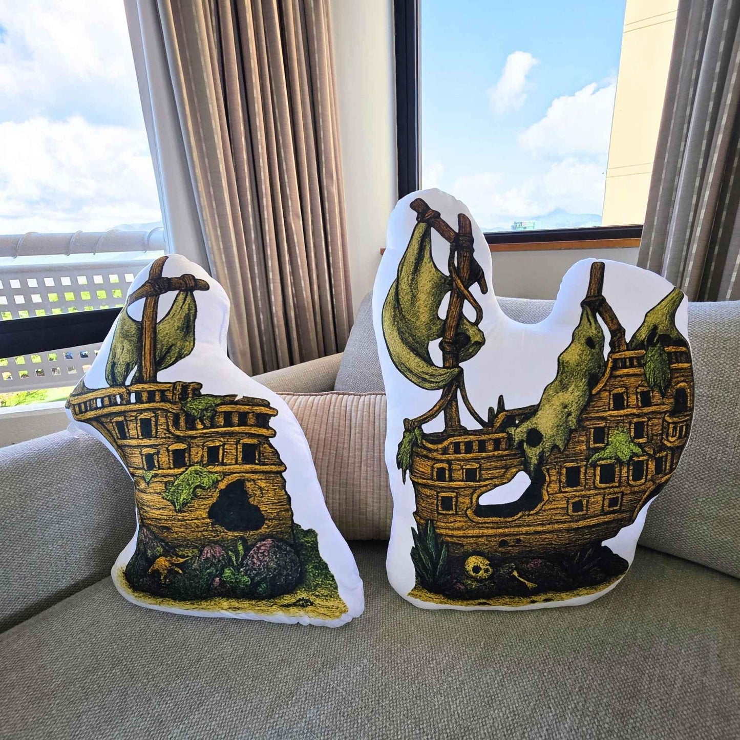 Sunken Pirate Ship Shaped Cushion Set – 2 Pieces – XL 120 cm | FAWNE