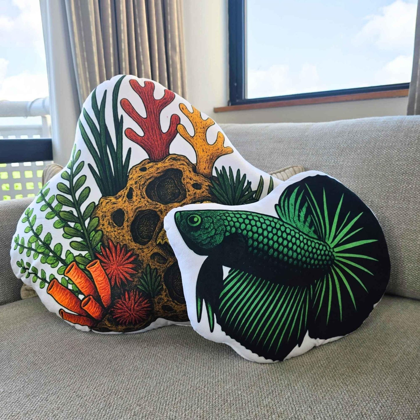 Bubble Reef - Aquascape Shaped Cushion - L 60 cm | FAWNE