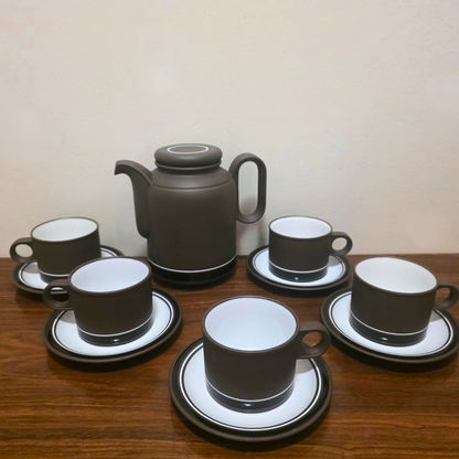 Vintage Hornsea | Contrast Teapot and 5 Cups and Saucer Set