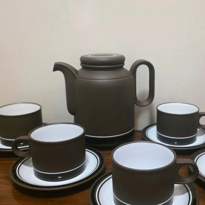 Vintage Hornsea | Contrast Teapot and 5 Cups and Saucer Set