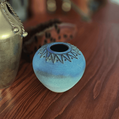 Vintage | Colin Bowes Australian Studio Pottery Vase - FAWNE