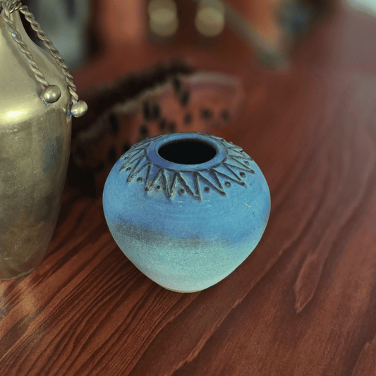 Vintage | Colin Bowes Australian Studio Pottery Vase - FAWNE