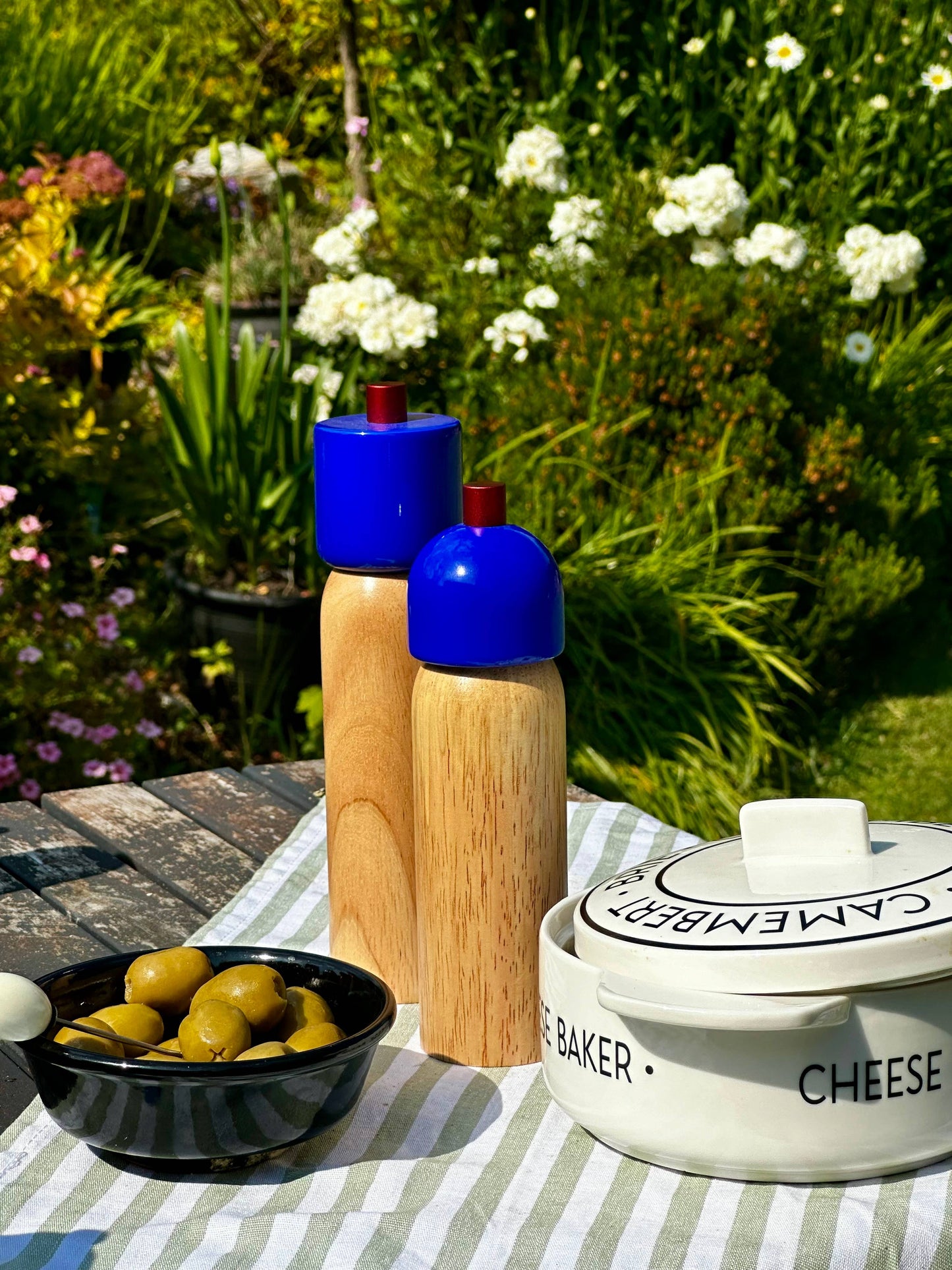 Salt and Pepper Grinder | Navy & Red | Medium