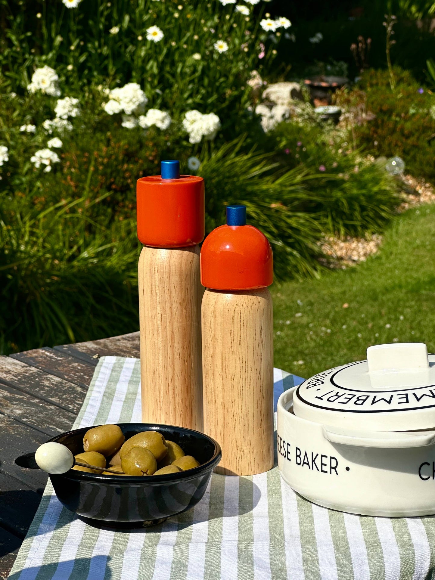 Salt and Pepper Grinder | Orange and Blue | Medium