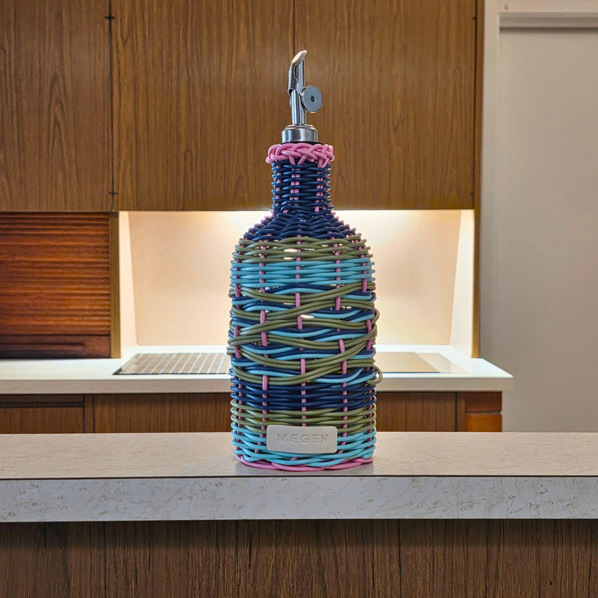 MÆGEN Woven Glass Oil Pourer in Pink & Navy