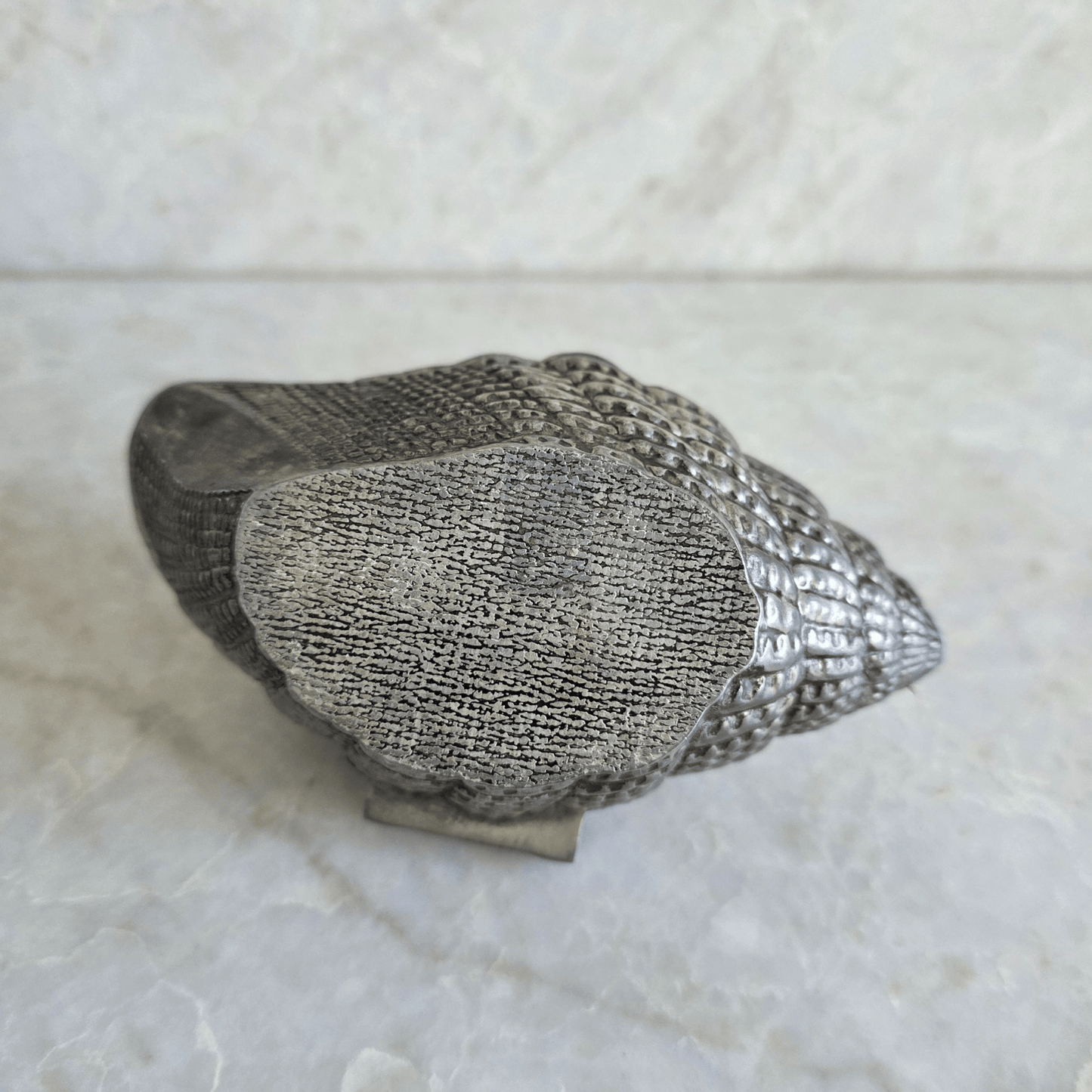 Vintage | Metal Shell Shaped Trinket Jewellery Box with Aged Patina - FAWNE