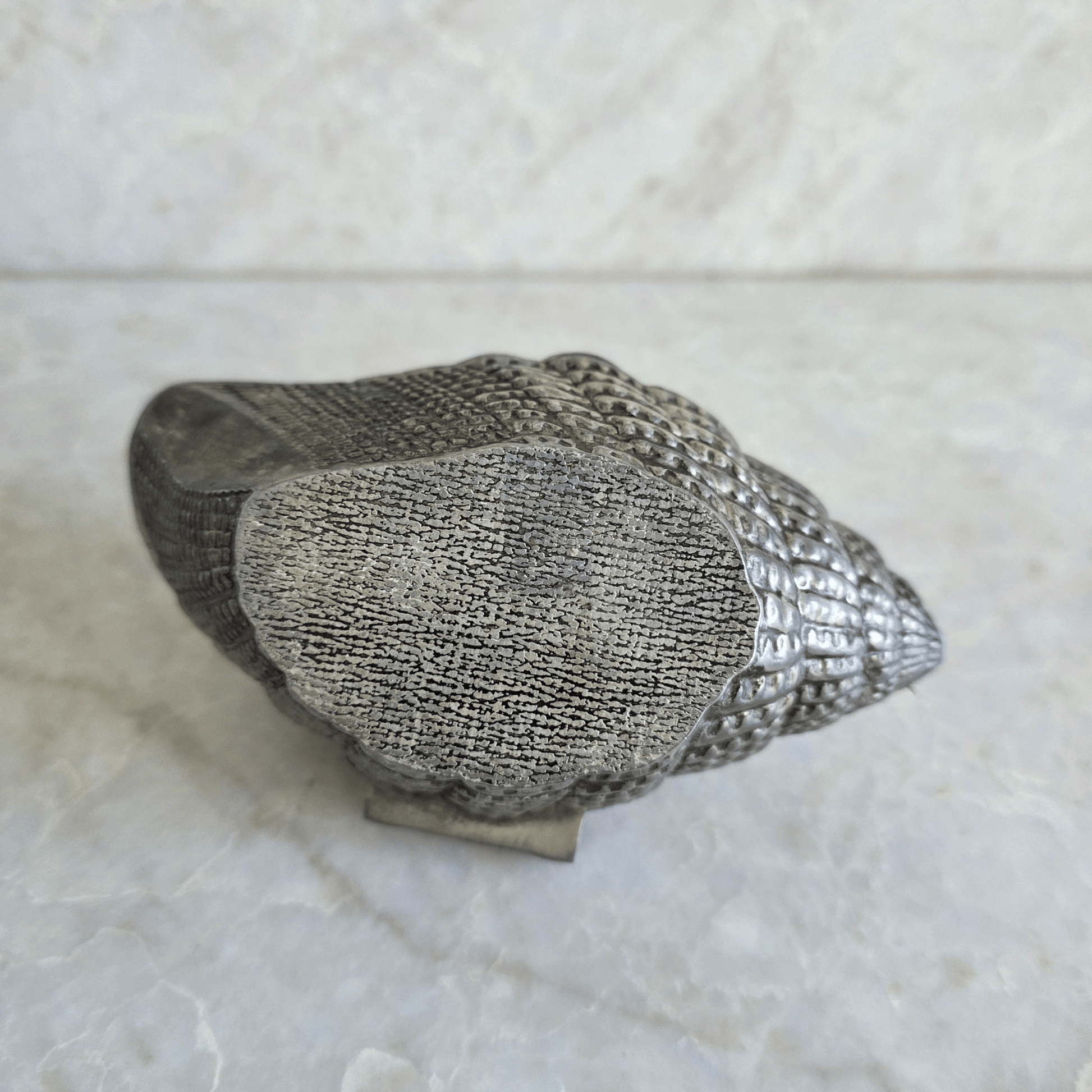 Vintage | Metal Shell Shaped Trinket Jewellery Box with Aged Patina - FAWNE