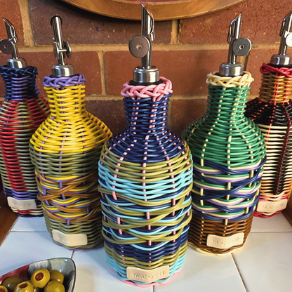 Maegen Oil Pourer - Pink/Navy