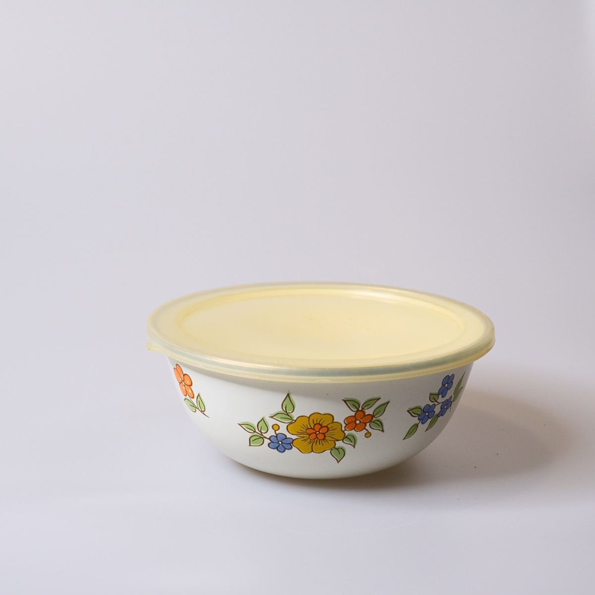 Vintage | Enamel Nesting Bowls with Lids | Set of 3 Floral Pattern | Flying Crane