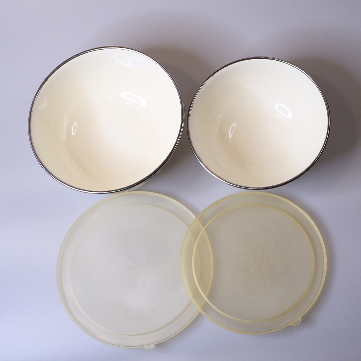 Vintage | Enamel Nesting Bowls with Lids | Set of 3 Floral Pattern | Flying Crane