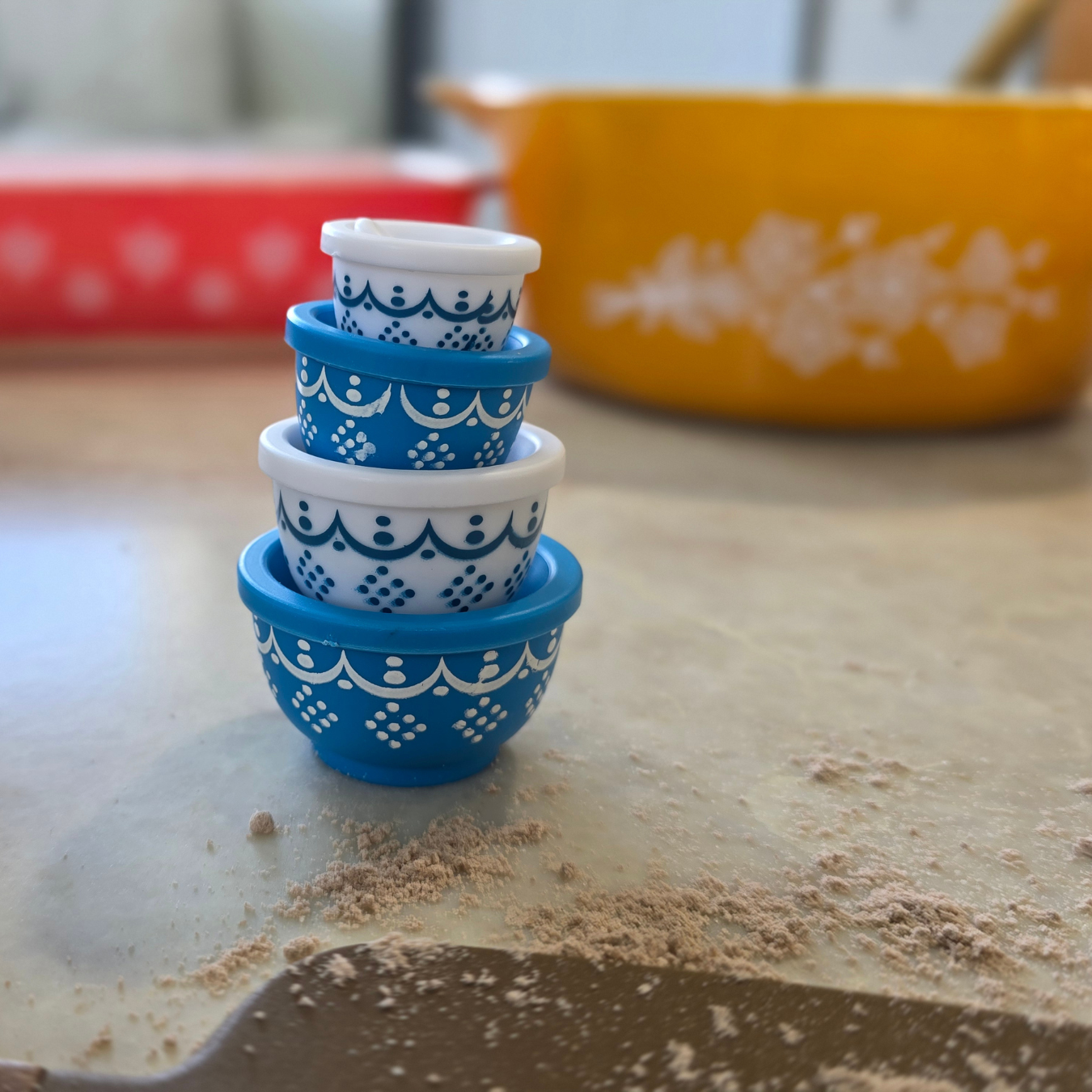 Miniature | Retro Mixing Bowl Set - Snowflake Blue Pattern - Ornament - 8cm